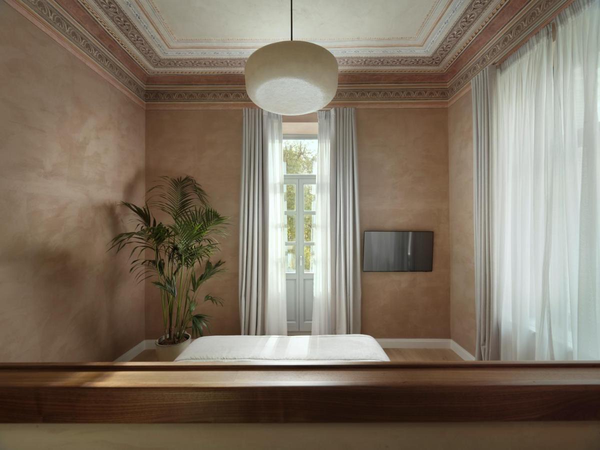 Monument Hotel 4*