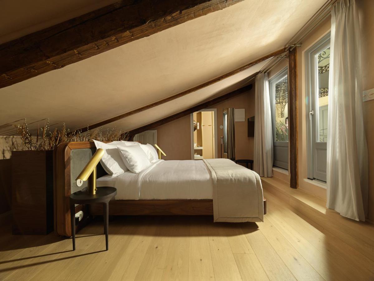 Monument Hotel 4*